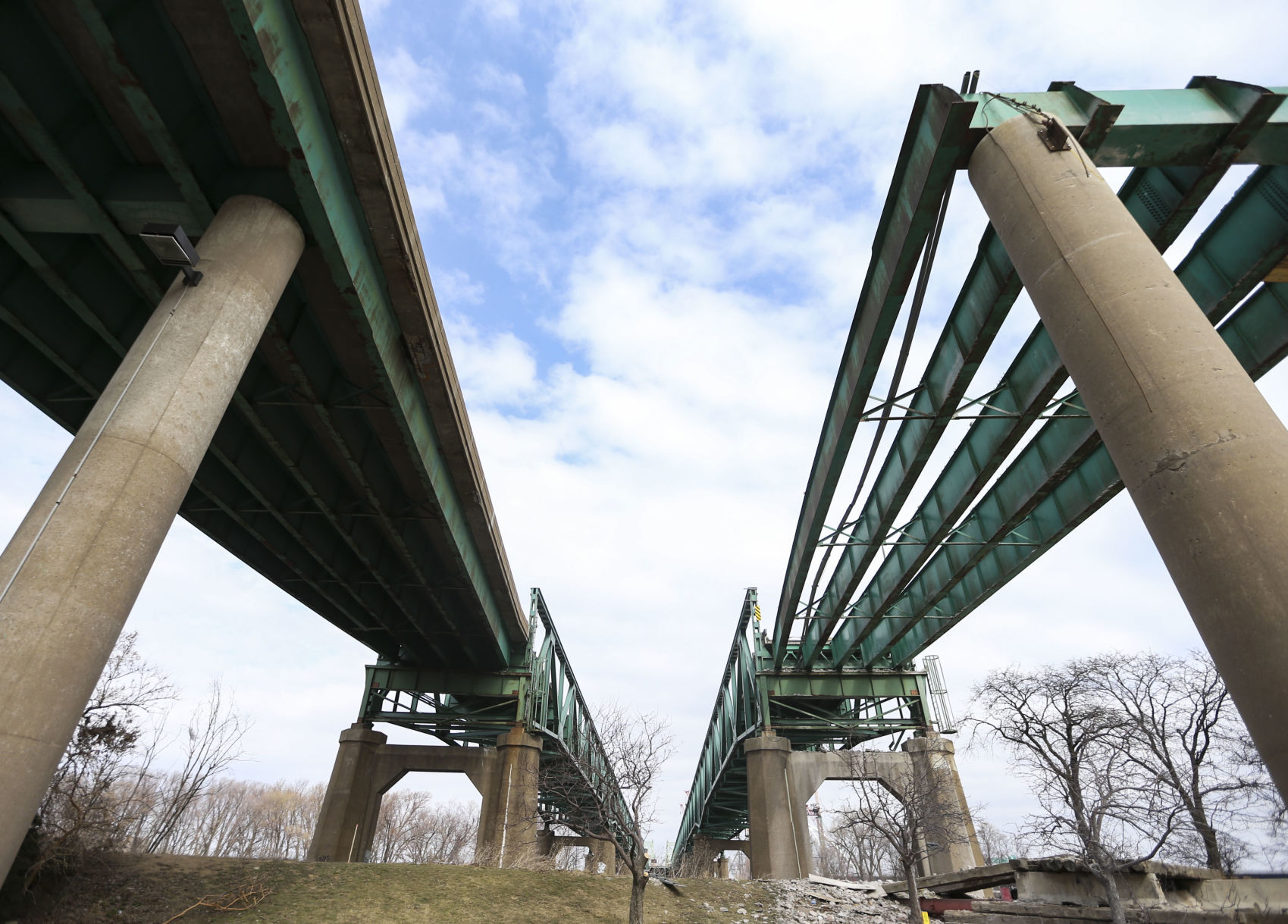 031321-qc-nws-bridge-09.JPG